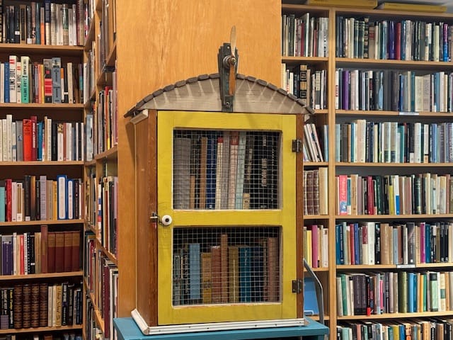 On Wandering, through Cities and Books